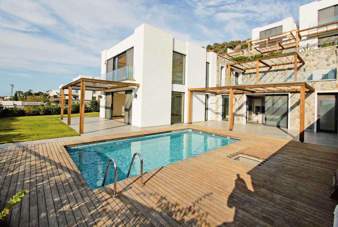 Sea view villa in Bodrum with pool