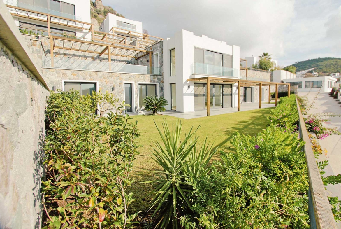 Sea view villa in Bodrum with pool